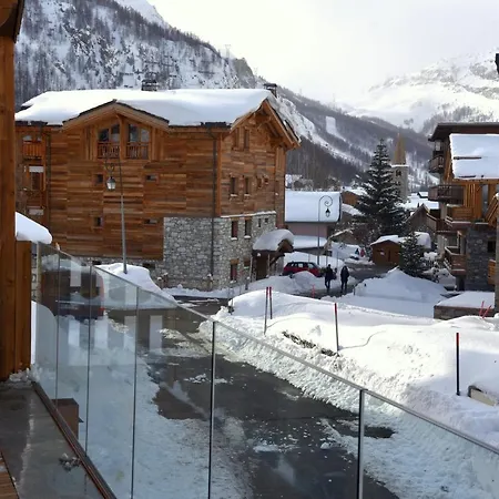 Mont-blanc Hotell 4*